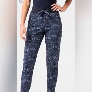 Athleta Blue Floral Trekkie Joggers